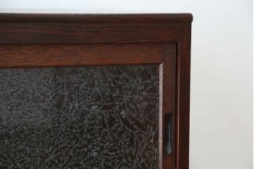 アンティーク家具　アンティーク　古い木の脚付きチェスト(タンス)