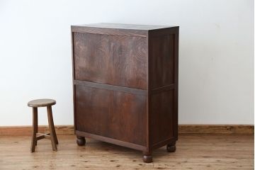 アンティーク家具　アンティーク　古い木の脚付きチェスト(タンス)