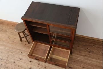 アンティーク家具　アンティーク　古い木の収納棚(飾り棚・食器棚)