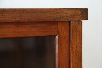 アンティーク家具　アンティーク　古い木の収納棚(飾り棚・食器棚)