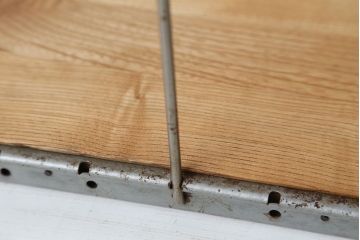 アンティーク雑貨　アンティーク　レトロなデザインの本立て2個セット