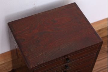 アンティーク家具　アンティーク　作りの良い古い栗材の小引き出し