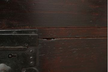 アンティーク家具　アンティーク　味のある鉄脚時代箪笥ローチェスト(ローボード)