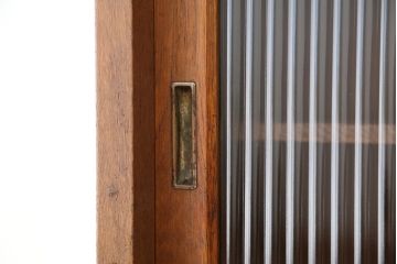 レトロ家具　☆希少なサイズの昭和レトロ　アンティークモールガラス食器棚