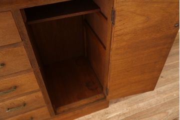レトロ家具　☆希少なサイズの昭和レトロ　アンティークモールガラス食器棚