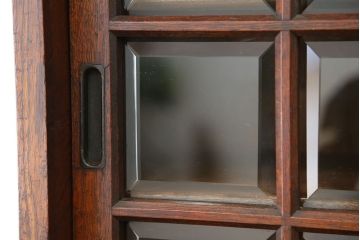 アンティーク家具　☆アンティーク　素敵なデザイン!古いナラ材の上質な面取りガラス食器棚