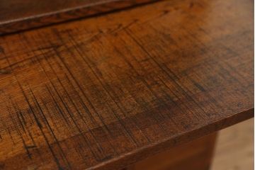 アンティーク家具　☆アンティーク　素敵なデザイン!古いナラ材の上質な面取りガラス食器棚