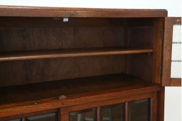 アンティーク家具　☆アンティーク　素敵なデザイン!古いナラ材の上質な面取りガラス食器棚