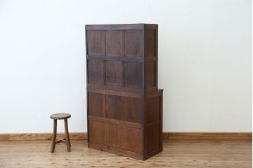 アンティーク家具　☆アンティーク　素敵なデザイン!古いナラ材の上質な面取りガラス食器棚