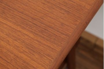 アンティーク家具　北欧アンティーク　上質なチーク材両袖机(ニーホールデスク)