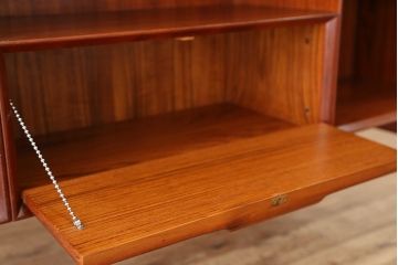 アンティーク家具　北欧アンティーク　上質なチーク材両袖机(ニーホールデスク)