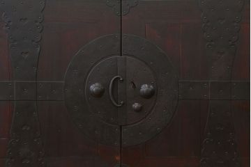 アンティーク家具　古民具・骨董　観音開き時代箪笥鉄脚ローボード(ローチェスト)