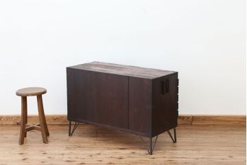アンティーク家具　古民具・骨董　観音開き時代箪笥鉄脚ローボード(ローチェスト)