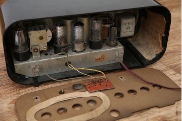 アンティーク雑貨　古いマツダ(62B-240)・ナショナルラジオなど　3点セット