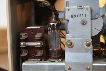 アンティーク雑貨　古いマツダ(62B-240)・ナショナルラジオなど　3点セット