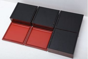 アンティーク雑貨　大正期!古い欅の四段重箱(漆器)