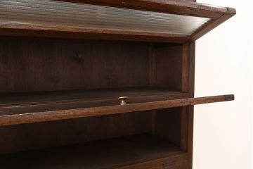 アンティーク家具　アンティーク　素敵なデザイン!特大の銀モールガラスパタパタ下駄箱(収納棚)