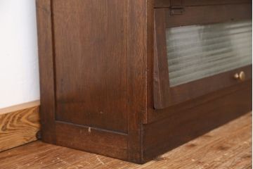 アンティーク家具　アンティーク　素敵なデザイン!特大の銀モールガラスパタパタ下駄箱(収納棚)