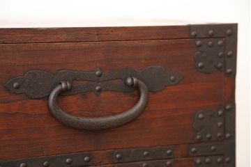 アンティーク家具　古民具・骨董　鉄脚時代箪笥ローボード(ローチェスト)