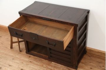 アンティーク家具　古民具・骨董　古い欅材の越後帳場箪笥(銭戸棚)