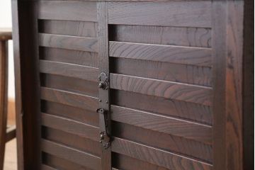 アンティーク家具　古民具・骨董　古い欅材の越後帳場箪笥(銭戸棚)