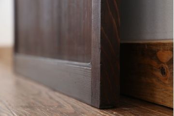 アンティーク　上質な杉柾目板戸　1枚