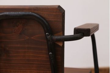 アンティーク　レトロなデザインのリメイク子供用椅子(イス)