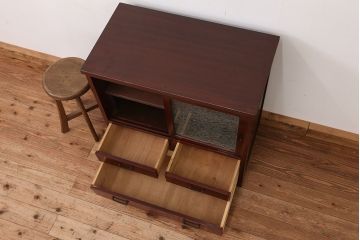 アンティーク家具　アンティーク　素敵なデザイン!結霜ガラス収納棚