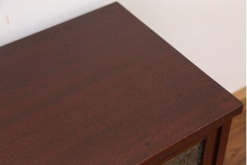 アンティーク家具　アンティーク　素敵なデザイン!結霜ガラス収納棚