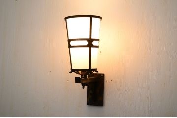 大正期!古い真鍮枠乳白ガラスウォールランプ(電笠照明)