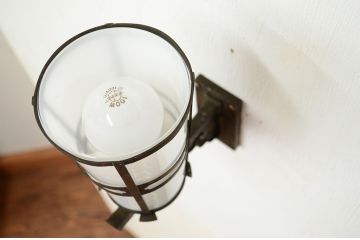 大正期!古い真鍮枠乳白ガラスウォールランプ
