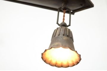 アンティーク　明治〜大正!古い洋館の真鍮製天井照明(電笠)