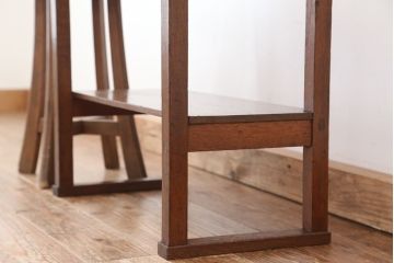 アンティーク家具　アンティーク　古い木のシンプルな引き出し付きサイドテーブル