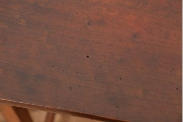 アンティーク家具　アンティーク　古い木のシンプルなサイドテーブル