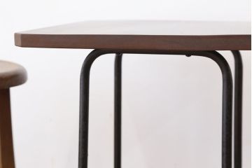 アンティーク家具　アンティーク　古いアイアンのサイドテーブル