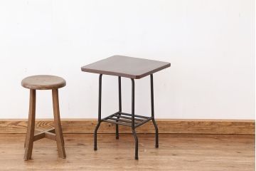 アンティーク家具　アンティーク　古いアイアンのサイドテーブル