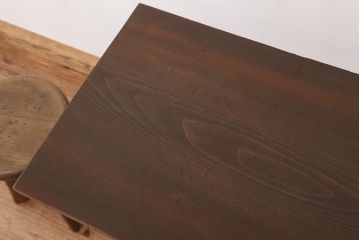 アンティーク家具　アンティーク　素敵なデザイン!古いアイアンのサイドテーブル