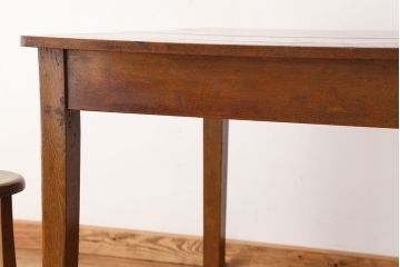 アンティーク家具　アンティーク　素敵なデザイン!古いナラ材のシンプルなダイニングテーブル(作業台・机)
