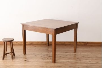 アンティーク家具　アンティーク　素敵なデザイン!古いナラ材のシンプルなダイニングテーブル(作業台・机)