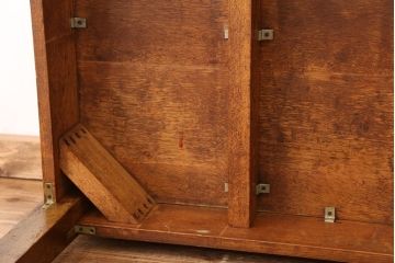 アンティーク家具　アンティーク　素敵なデザイン!古いナラ材のシンプルなダイニングテーブル(作業台・机)