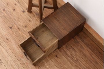 アンティーク家具　古民具・骨董　味のある小引き出し