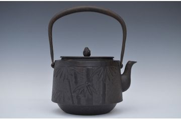アンティーク雑貨　古民具・骨董　古い鉄瓶(茶道具)