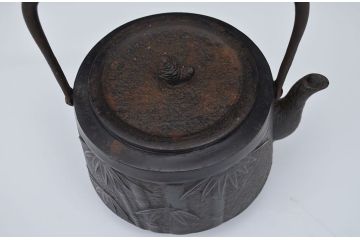 アンティーク雑貨　古民具・骨董　古い南部鉄瓶(茶道具)
