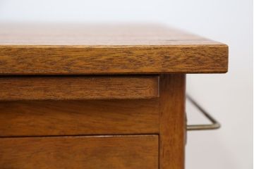 レトロ家具　アンティーク　可愛いデザイン!レトロなサイドテーブル(収納棚)