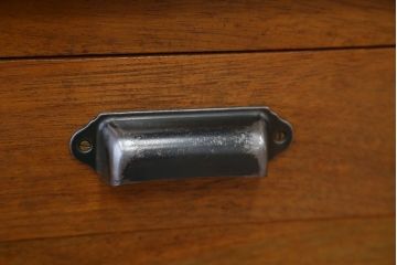 レトロ家具　アンティーク　可愛いデザイン!レトロなサイドテーブル(収納棚)