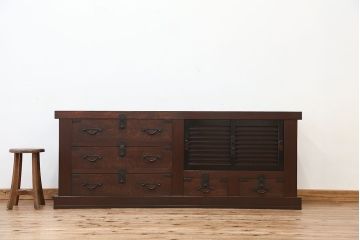 アンティーク家具　古民具・骨董　木目の素晴らしい玉杢時代箪笥サイドボード(水屋箪笥・ローチェスト)