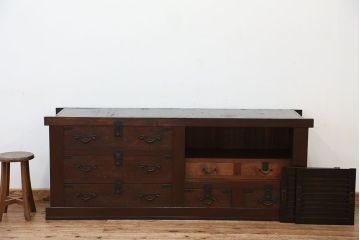 アンティーク家具　古民具・骨董　木目の素晴らしい玉杢時代箪笥サイドボード(水屋箪笥・ローチェスト)