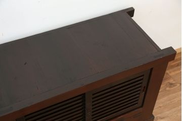 アンティーク家具　古民具・骨董　木目の素晴らしい玉杢時代箪笥サイドボード(水屋箪笥・ローチェスト)