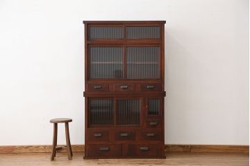 アンティーク家具　☆アンティーク　前面欅!モールガラス二段重ね食器棚(収納棚)