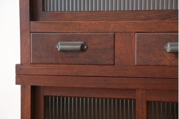 アンティーク家具　☆アンティーク　前面欅!モールガラス二段重ね食器棚(収納棚)
